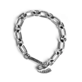 Armband med ingraverat logotyp