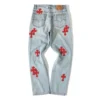 Chrome Hearts jeans med röd patch Chrome Hearts jeans med röd patch