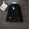 Chrome Hearts-jeansjacka med vit krage och Cross Patches Chrome Hearts-jeansjacka med vit krage och Cross Patches