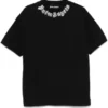 T-shirt med flammologotyp från Collabs X Saint T-shirt med flammologotyp från Collabs X Saint
