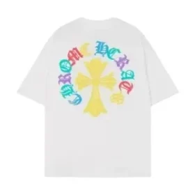 Vit T-shirt med Chrome Hearts-korslogotyp